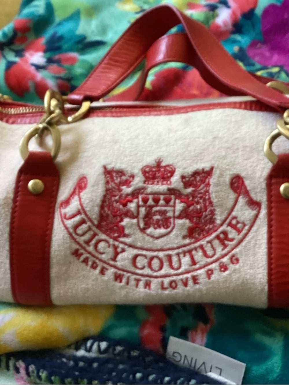 Juicy Couture Vintage Y2K Red and Cream Logo Barrel Bag Purse Good Condition